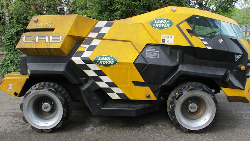 Misterioso carro é descoberto em Londres | Curiosidades | carro, curioso, design, dredd, filme