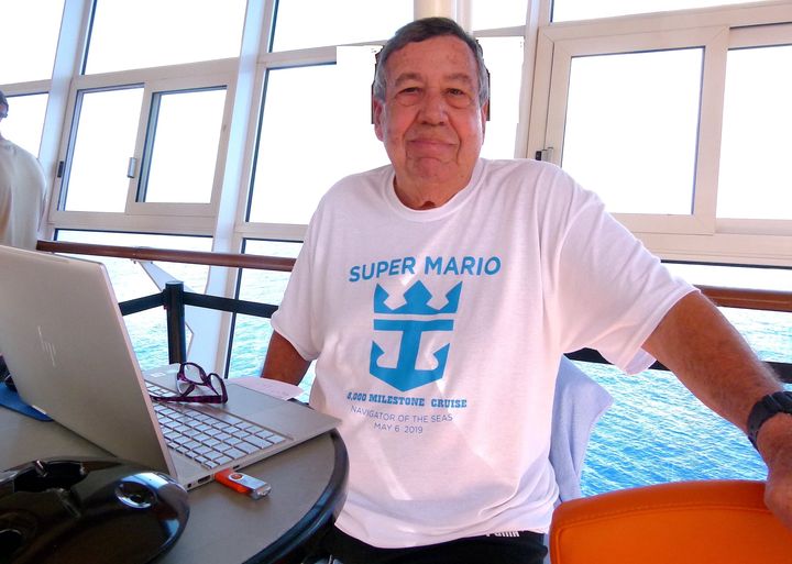 O homem que está fazendo cruzeiros marítimos há mais de 20 anos 248718786 10159826309358980 7425147465220579607 n | Curiosidades | aposentadoria, aventura, cruzeiro, ferias, idoso, passeio, rico, Viagem