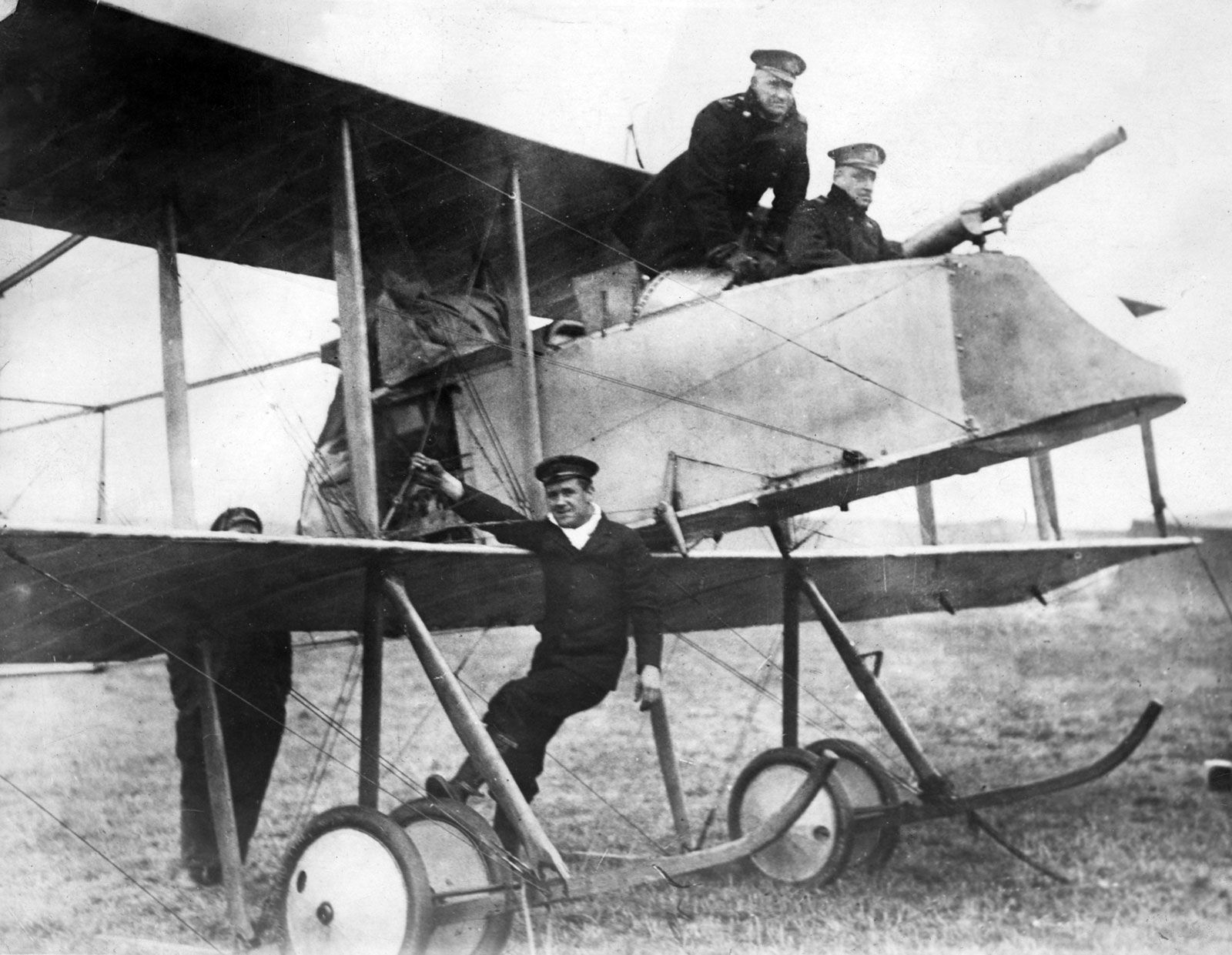 Reencarnação: Ele se lembrou de sua vida passada durante a Primeira Guerra Mundial Vickers FB5 Gunbus weaponry engineers synchronizing device | Curiosidades | bizarro, curioso, mistério, reencarnação, sobrenatural