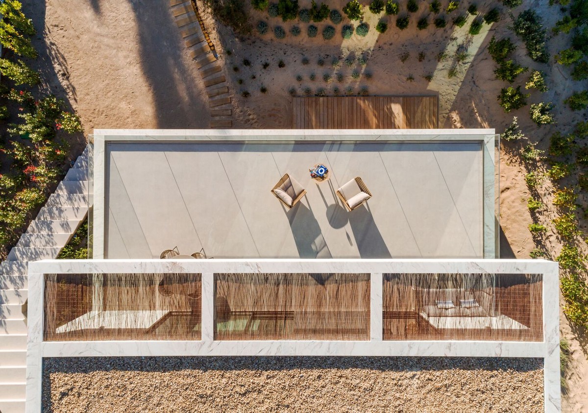 Uma casa de dois andares em Portugal 68956912 original | Arquitetura | arquitetura, casa, construção, Portugal, projeto