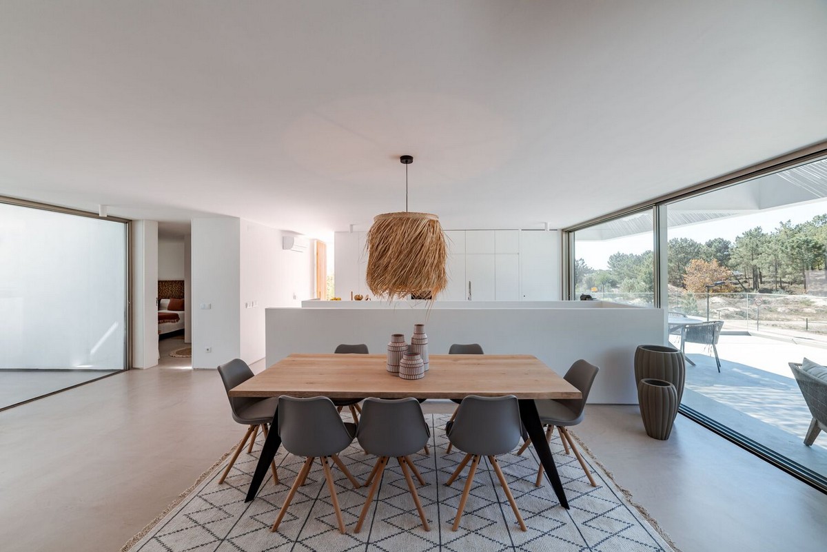 Uma casa de dois andares em Portugal 68958890 original | Arquitetura | arquitetura, casa, construção, Portugal, projeto