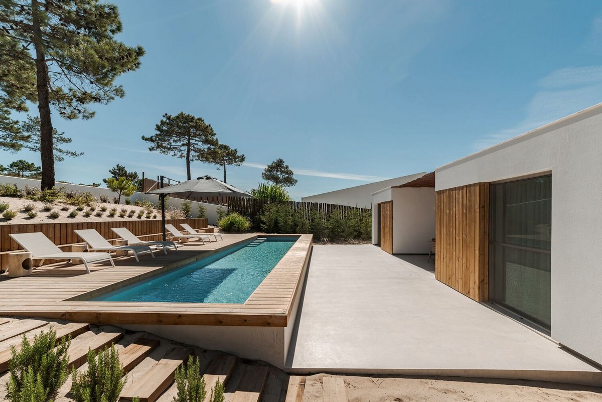Uma casa de dois andares em Portugal 68960169 original | Arquitetura | arquitetura, casa, construção, Portugal, projeto