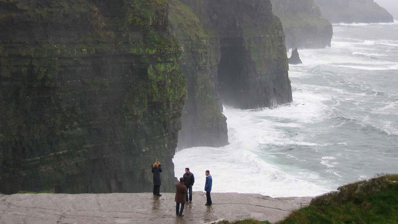 O penhasco de Moher beautiful Cliffs of Moher are an amazing place ireland | Lugares | curioso, Irlanda, lugares
