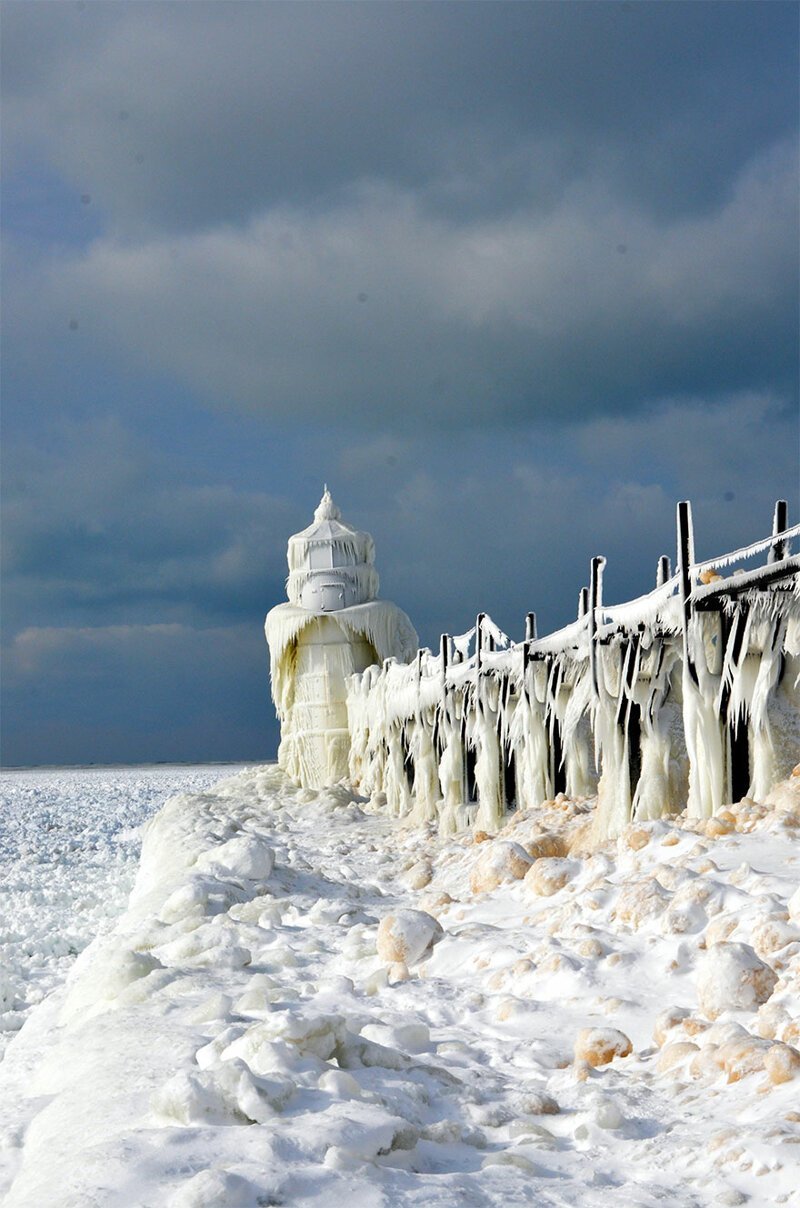 Foto gump do dia: O lago das lâminas cf7551dd25e8434358a46e2da5caafc3 | Foto gump do dia | curiosidades, curioso, foto gump do dia, frio, gelo, inverno, lago, laminas, michigan