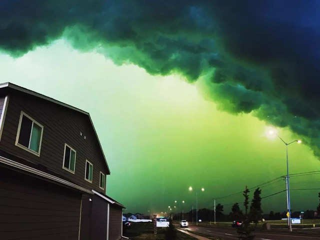 Raro fenômeno atmosférico deixa o tempo verde nos EUA power supply disrupted | Curiosidades | bizarro, clima, curioso, fenômeno, incrível, meteorologia