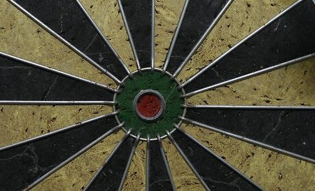Apostas sobre o jogo profissional de dardos v4 460px Play Darts Step 4 e1658173701942 | Dicas | curiosidades, dardos, esportes, jogo