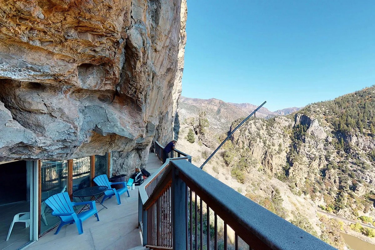 Sonha em ser o Batman? Confira essa casa feita numa caverna 87141670 original | Arquitetura | casa, caverna, compra, imóvel