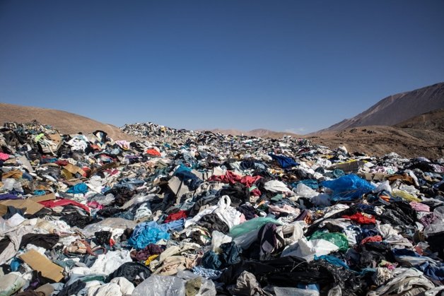 O grande lixão da moda, no meio do deserto bb0cbb19 edit gettyimages 1237281284 | Bizarro | ambiental, bizarro, crime, incível chile, lixão, nojento, poluição, roupas, vergonha