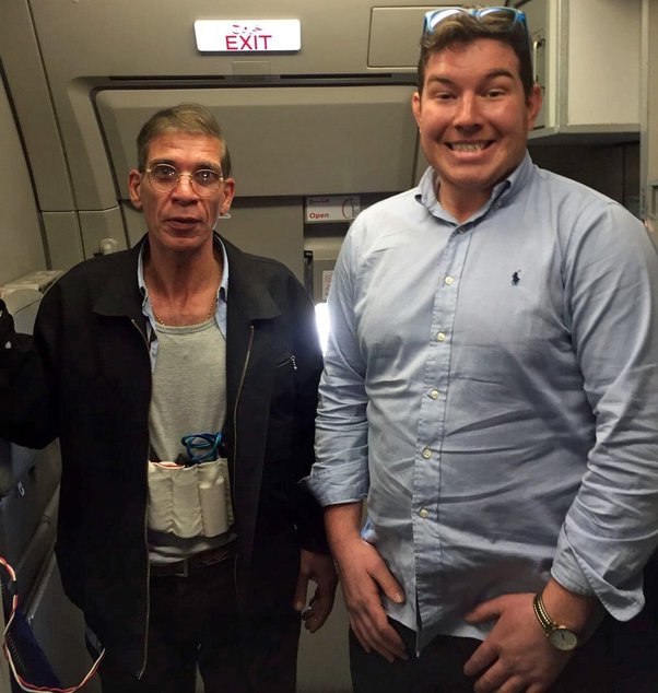 Foto Gump do dia - Uma das Selfies mais radicais já feitas main qimg ee286e24b0684e9b4c31fd9f81bc09a1 lq | Incrível | bizarro, fito gump do dia, foto, incrível, selfie