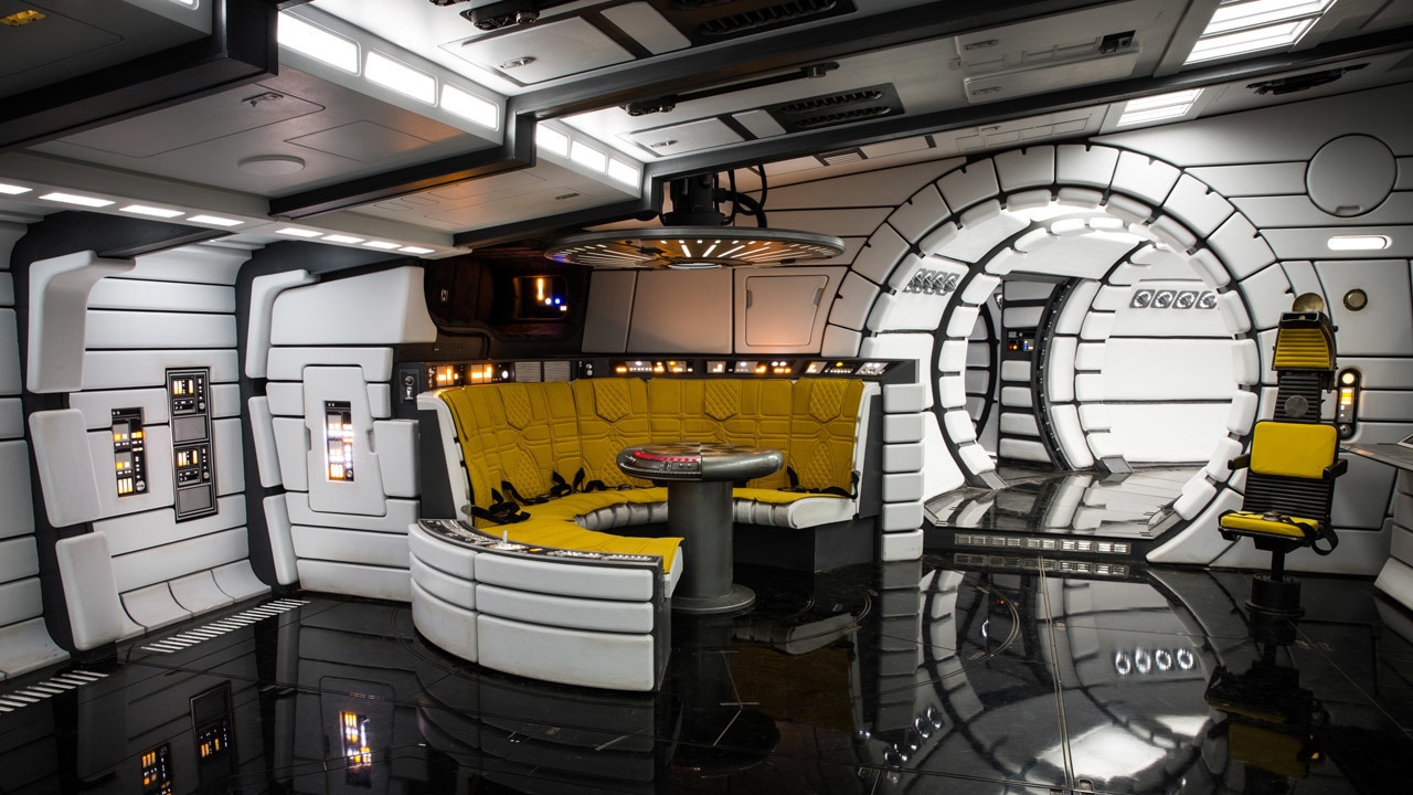 Fotos de dentro do disco voador solo db gallery falcon interior 3f8cbc6e | Polêmica | aliens, bob lazar, cosmico, espaço, nave, ufo, ufologia