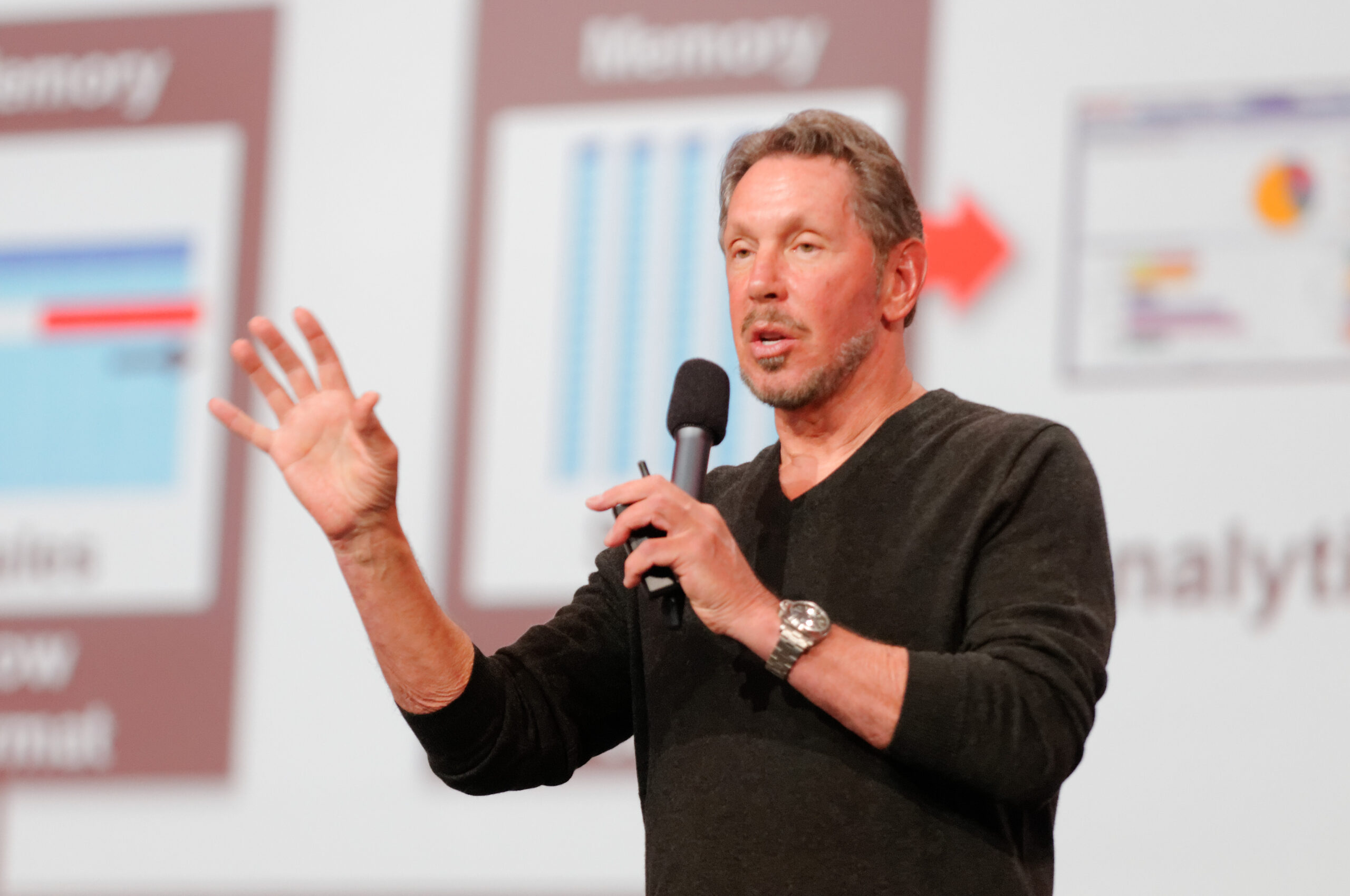 O homem que enriqueceu 6 BILHÕES DE DÓLARES num único dia Larry Ellison 2013 9887589546 scaled | Textos | dinheiro, rico, riqueza, Textos