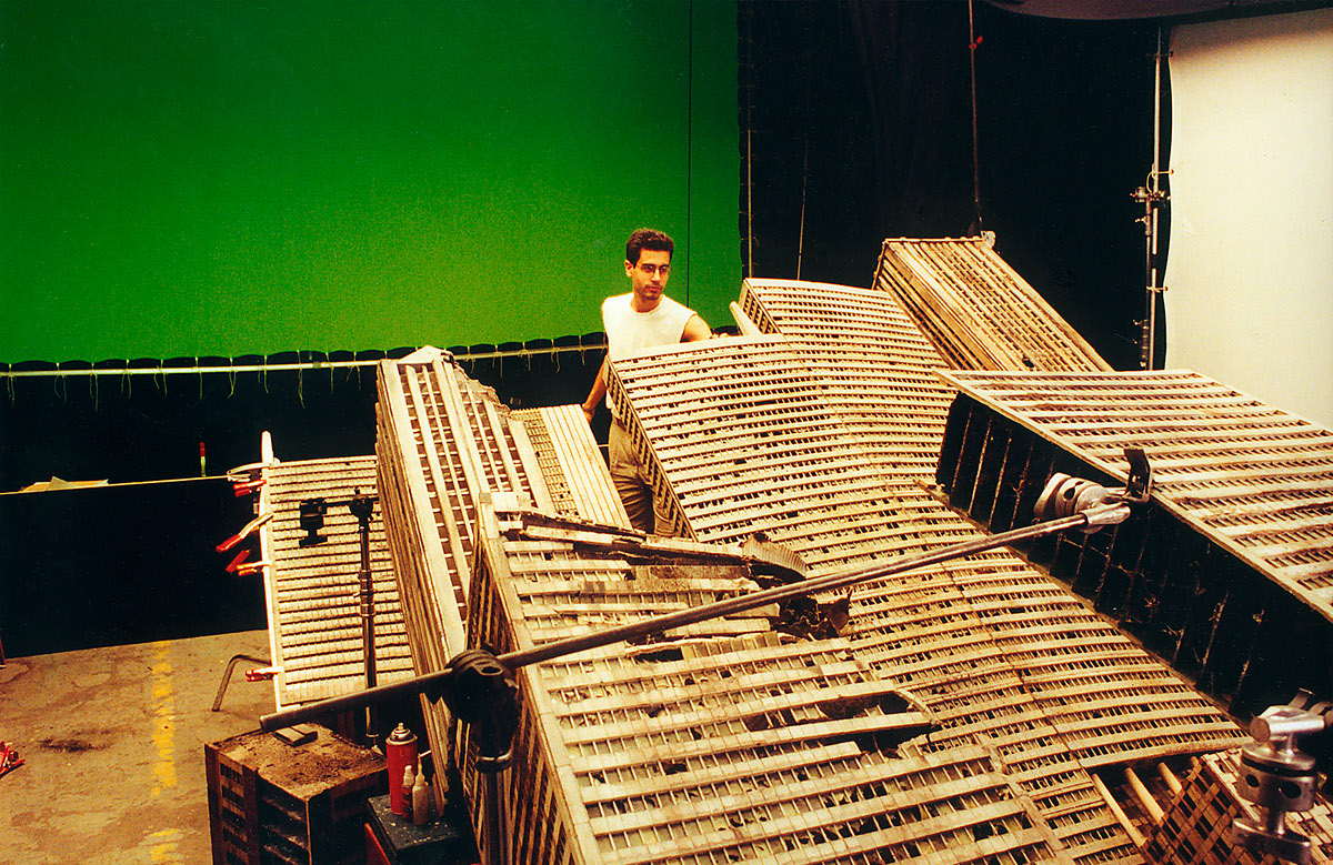 Incríveis miniaturas do cinema e7c64b29007781.5605471c42e75 | Arte | Arte, cinema, curiosidades, efeitos especiais, incrível, kiniaturas, sfx