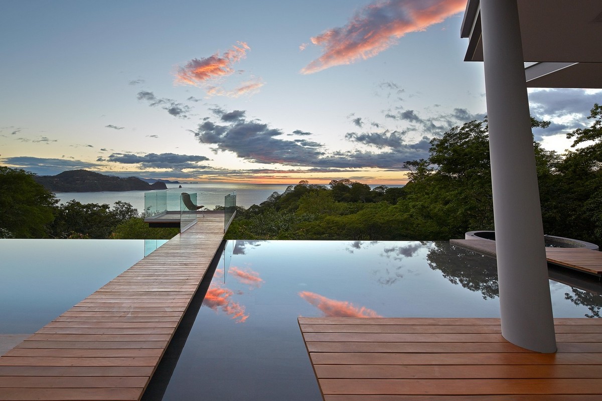 Casa de praia com vista para a floresta e o mar na Costa Rica 123145285 original | Arquitetura | arquietetura, arquiteto, casa, mansão, mar, moderno, onstrução