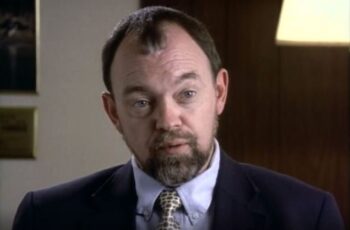 Homens de preto num video da MUFON MIB4 700x472 1 | Curiosidades | aliens, bizarro, cia, conspiração, estranho, homem de preto, mib, mistério, ufologia