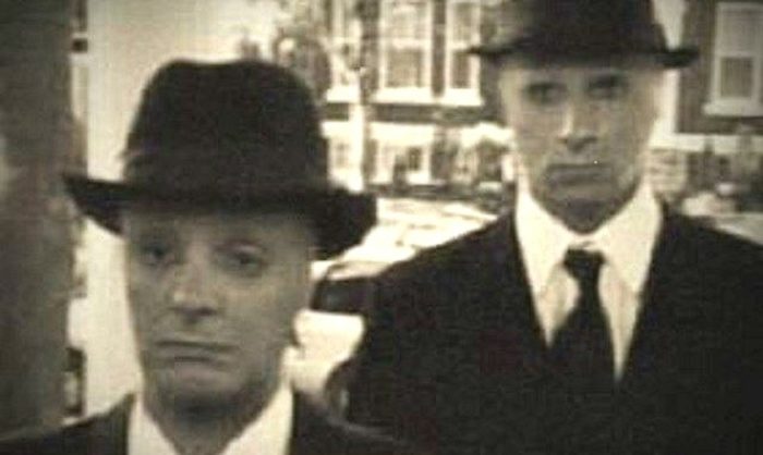 Homens de preto - MIb? Homens de preto - MIb?