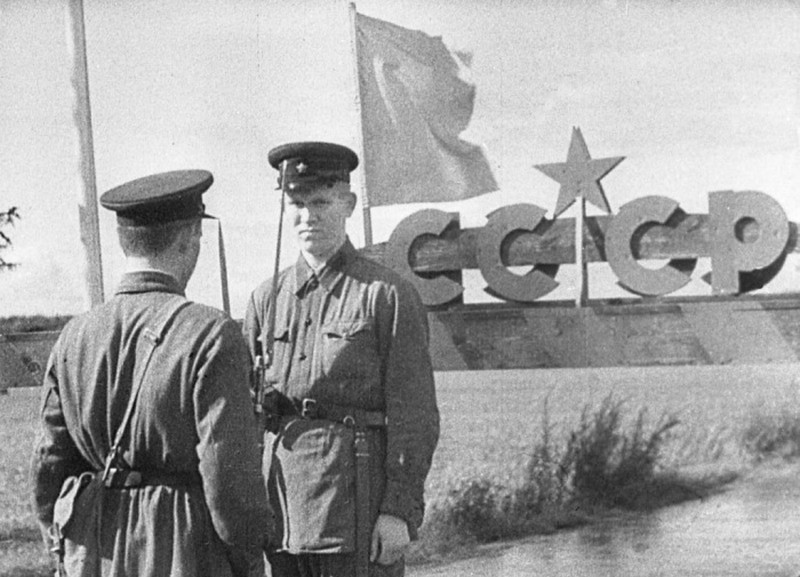 As mais malucas leis da União Soviética 130562892 original | Curiosidades | bizarro, crime, estranho, gulag, leis, Lenin, maluco, russo, soviético, stalin