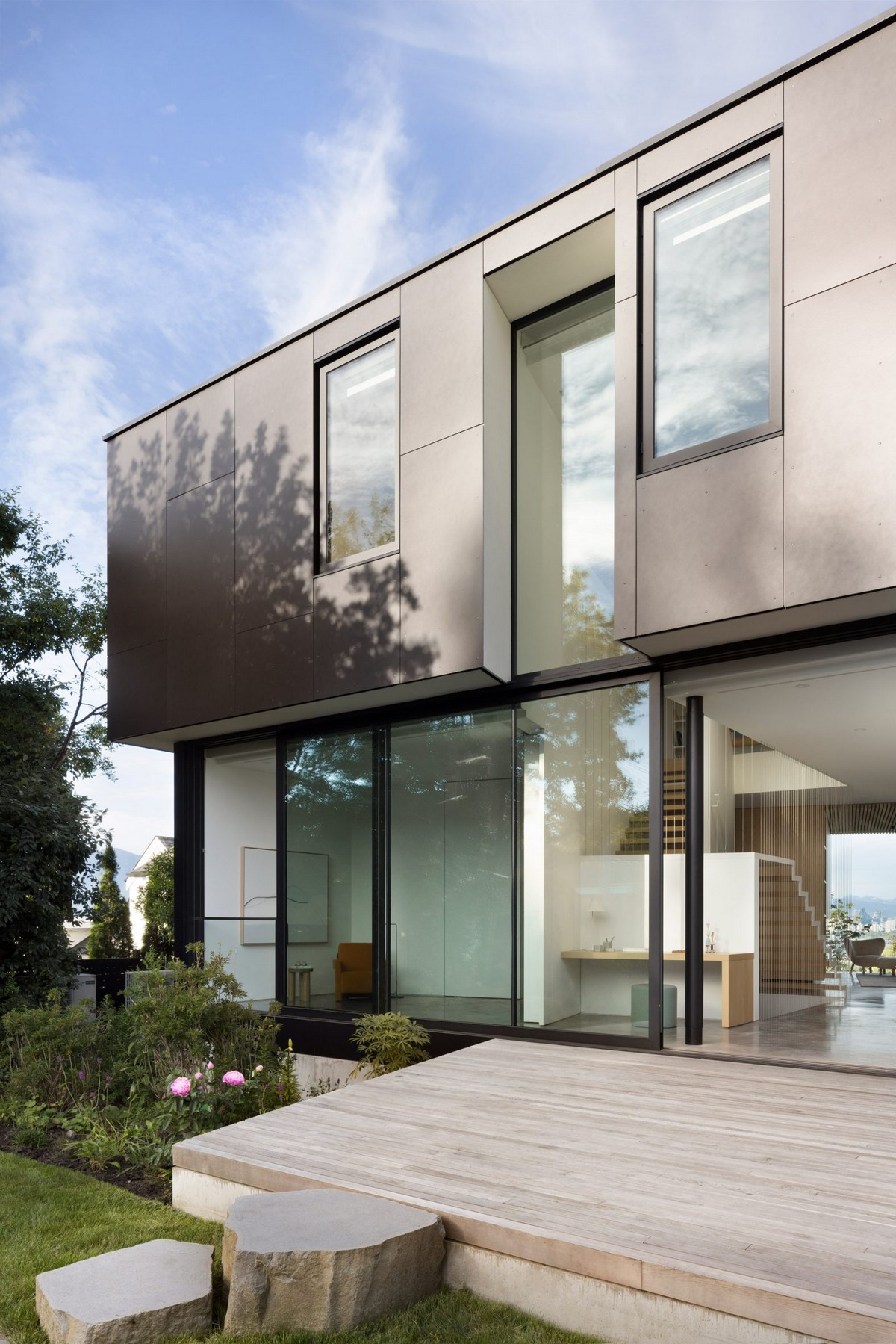 Uma casa de dois andares no Canadá 130677462 original | Arquitetura | arquitetura, canadá, casa