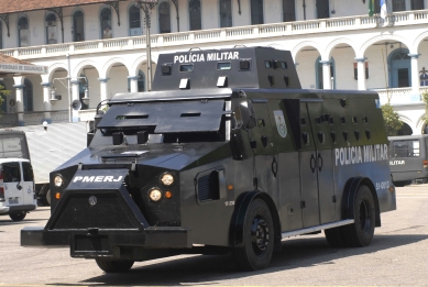 o clássico caveirão da PM o clássico caveirão da PM