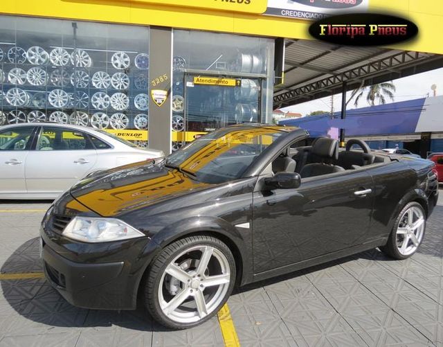 Renault megane preto conversível Renault megane preto conversível