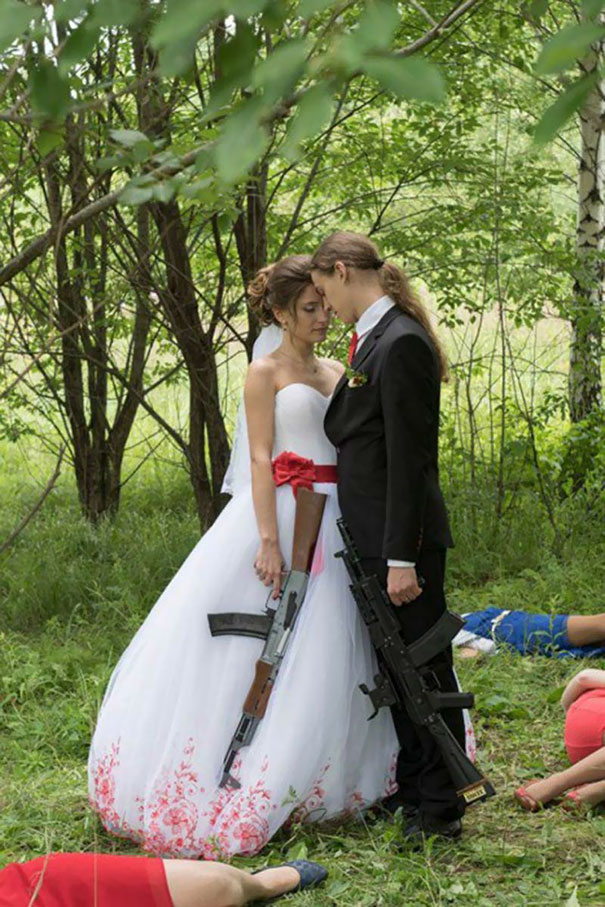 As piores ideias para fotos de casamento funny weird russian wedding photos 189 5ac4c908f2e84 605 | Curiosidades | bizarro, casamento, fail, fotos, humor, ridículo, russia