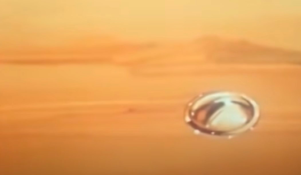 O dia que um disco voador pousou numa base da Força aérea dos EUA Captura de tela 2024 01 10 132838 | Incrível | acobertamento, aliens, base, bizarro, caso, contato, curioso, disco voador, documentario, força aérea, holloman, imediato, pentágono, ufos