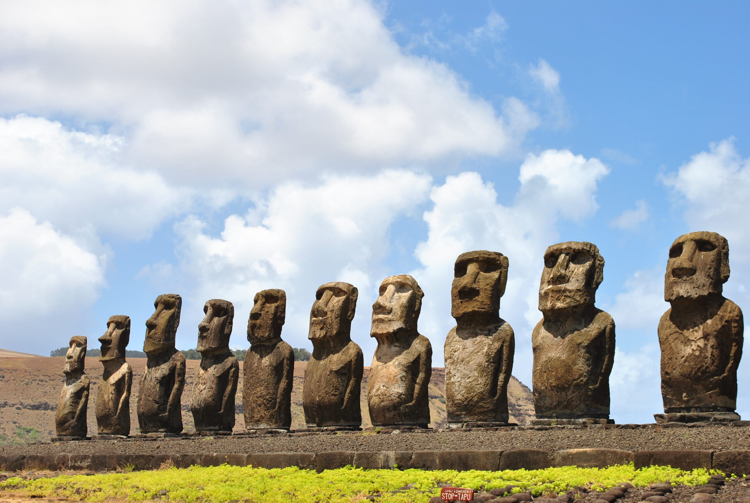 Os mistérios da ilha de Páscoa Ahu Tongariki 15 moais scaled | Curiosidades | curioso, ilha, lugares, pascoa