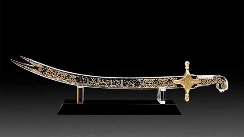 Espadas lendárias 131710214 original | Curiosidades | armas, curioso, espadas, histórias, incrível