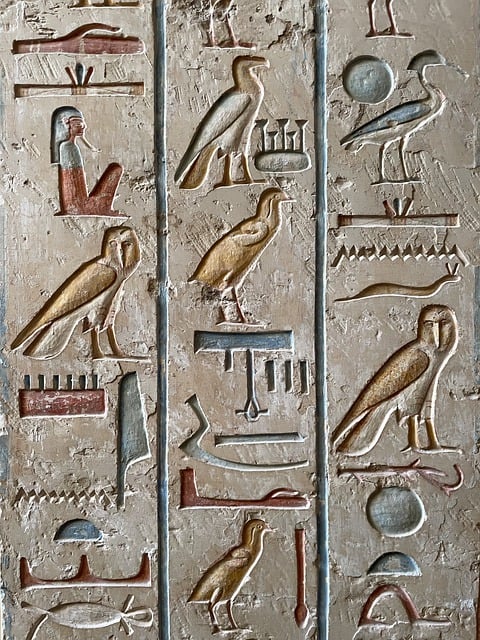 A fascinante História da origem dos idiomas hieroglyph 7883891 640 | Curiosidades | curiosidades, língua, mundo