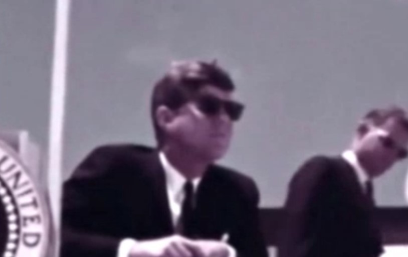O filme de natal da família Sutton kennedy | Contos | aliens, conspirações, conto, Contos, ufologia