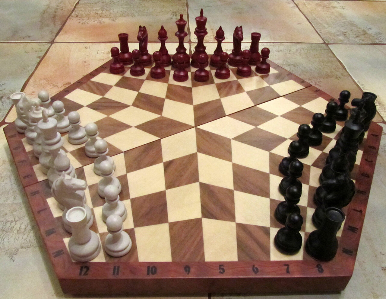 O jogo de xadrez com fortalezas chess in marquetry big | Curiosidades | bizarro. curioso, tabuleiro, xadrez