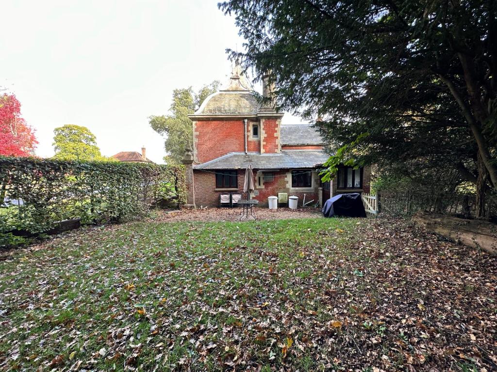 A casa-portão de Brockenhurst 403834322 | Curiosidades | castelinho, incrível, lugares
