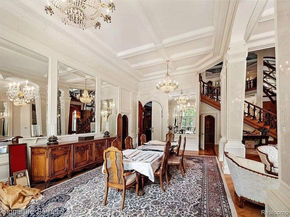 Casa-castelinho 462358127 122181935678059484 8883455261820775160 n | Arquitetura | arquitetura, casa, castelo, curioso