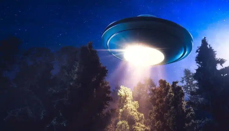 Os melhores filmes com extraterrestres - parte 2 a vastidao da noite md 2 | Dicas | aliens, cinema, dicas, filmes, hollywood, listas