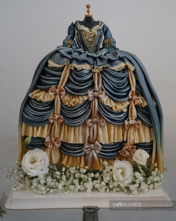 Incrível design de bolos em forma de vestidos antigos dress cake5 | Arte | Arte, artista, bolo, bolo de casamento, design, incrível