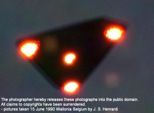 Um mesmo design de UFO em 7 casos diferentes 95b2c87f40514c6ac9c7cdf48d7af127 | Curiosidades | discos voadores, naves, OVNIs, UAP, ufologia, ufos