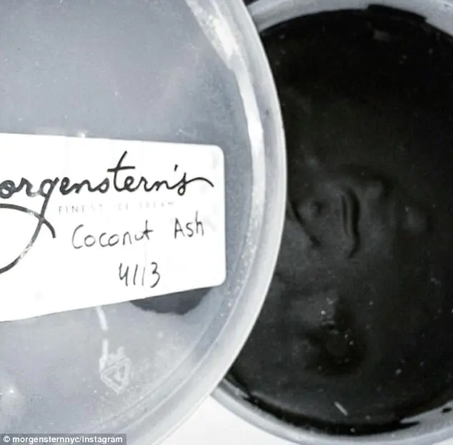 Sorvete preto Coconut Ash.jpg | Curiosidades | curiosidades, sorvete, sorvete preto