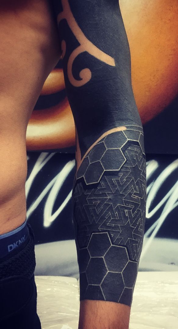 57 Tatuagens 3d que me impressionaram b9ed3a305342c2c176cbc0937dea1256 | Incrível | cuidados pré-tatuagem, preparação para tatuagem, segurança em tatuagens, tatoo, tatuagem 3d, tatuagens 3D