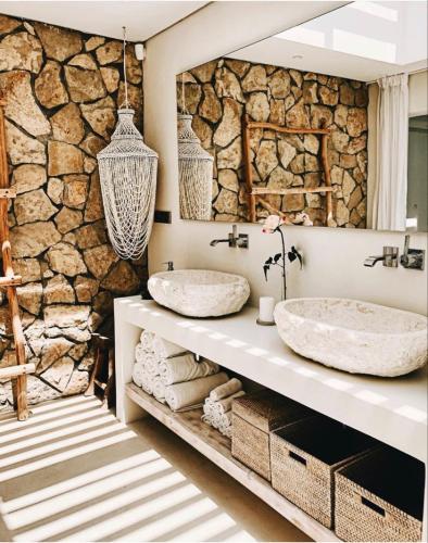 Luxo e conforto na decoração: Como elevar sua casa estilo mediterraneo banheiro 3 | Dicas | ambiente, arquitetura, casa, decoração, dicas