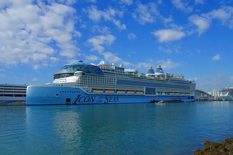 O maior navio de cruzeiro do mundo the worlds biggest cruise ship.jpg | Incrível | cruzeiro, maritimo, navio, royal caribbean