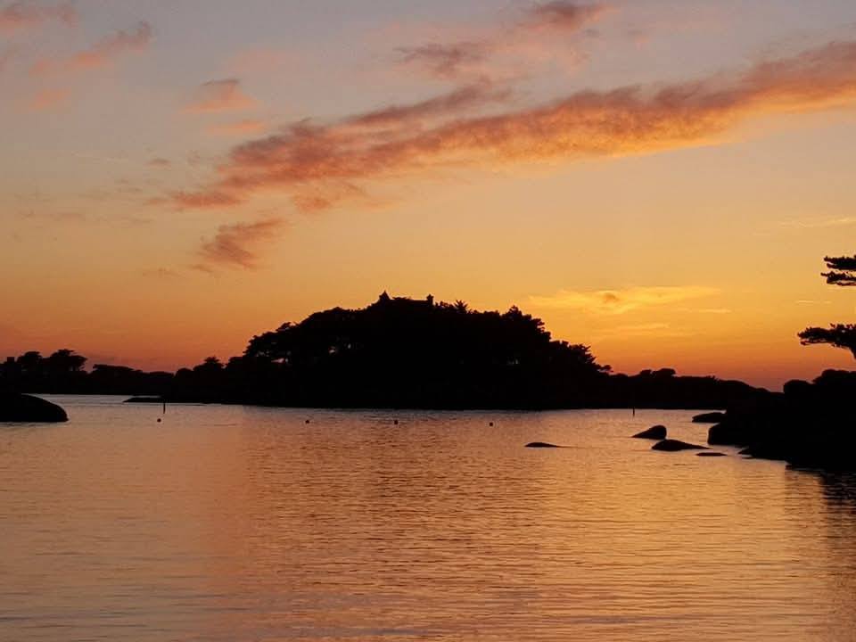 Melhor que um castelo e que uma ilha? Um castelo na ilha 473617264 591207180374770 9195190485114961352 n | Arquitetura | arquitetura, castelo, curioso, lugares