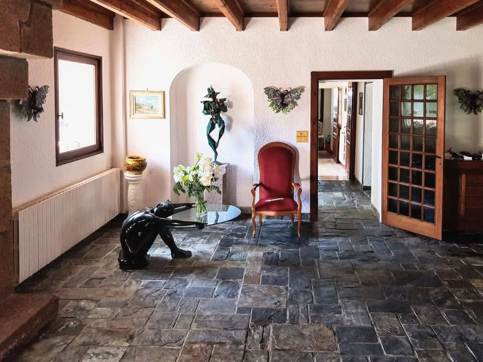 Melhor que um castelo e que uma ilha? Um castelo na ilha 473800353 591206263708195 760306936887505982 n | Arquitetura | arquitetura, castelo, curioso, lugares
