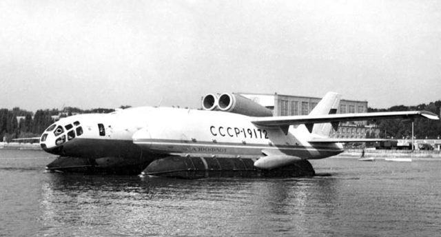 Bartini Beriev VVA-14: A mais estranha aeronave soviética? O Bartini Beriev VVA-14 (aeronave anfíbia de decolagem vertical) foi desenvolvido na União Soviética durante a década de 1970