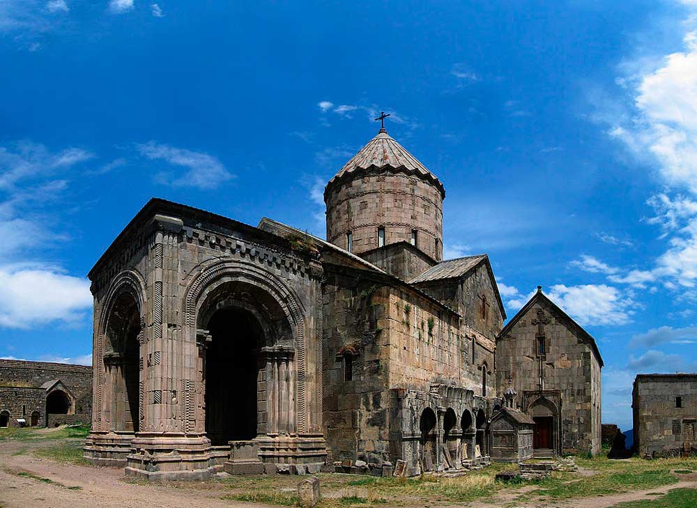 O impressionante mosteiro de Tatev juju10 | Lugares | armênia, lugares, mosteiro
