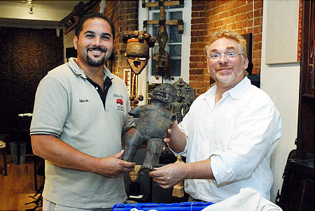 10 objetos bizarros encontrados em Lixões ancient mayan artifacts | Curiosidades | curiosidades, incrível, lixão, lixo, sorte