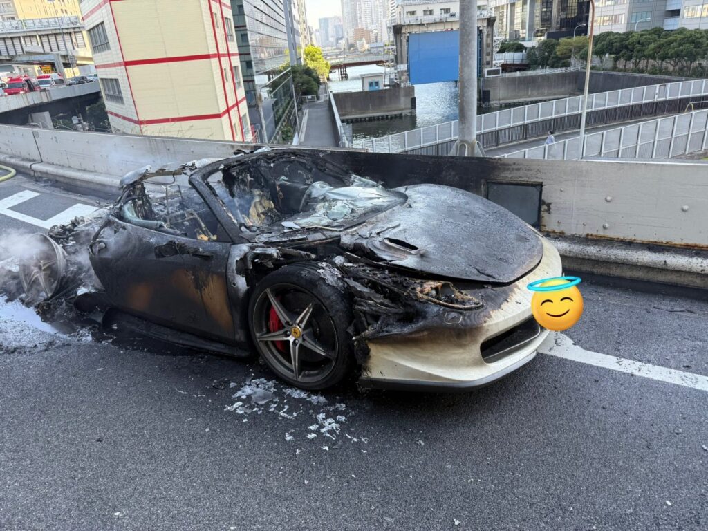 Ferrari: O sonho de dez anos queimou em 10 minutos Honkon Ferrari | Curiosidades | carro, curiosidades, ferrari