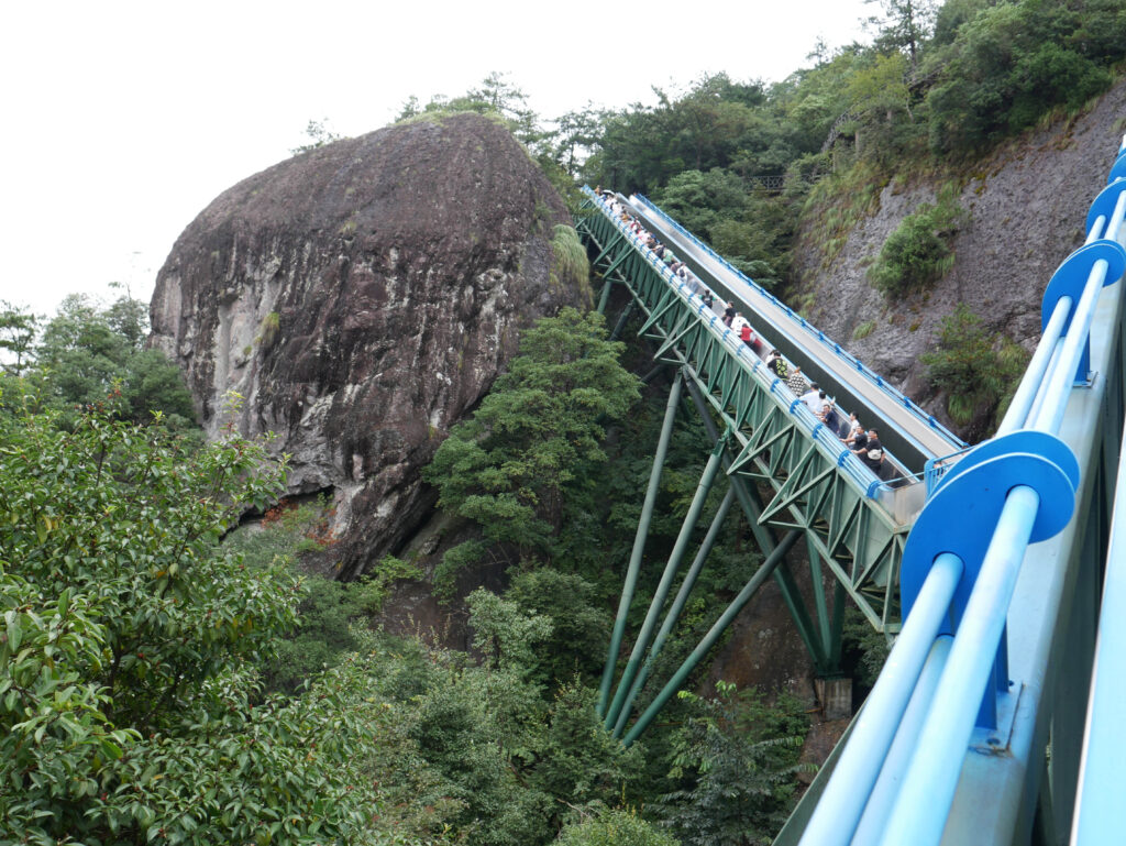 Descubra a impressionante Ponte Ruyi, na China ShenxianjuEscalator2 | Lugares | Lugares