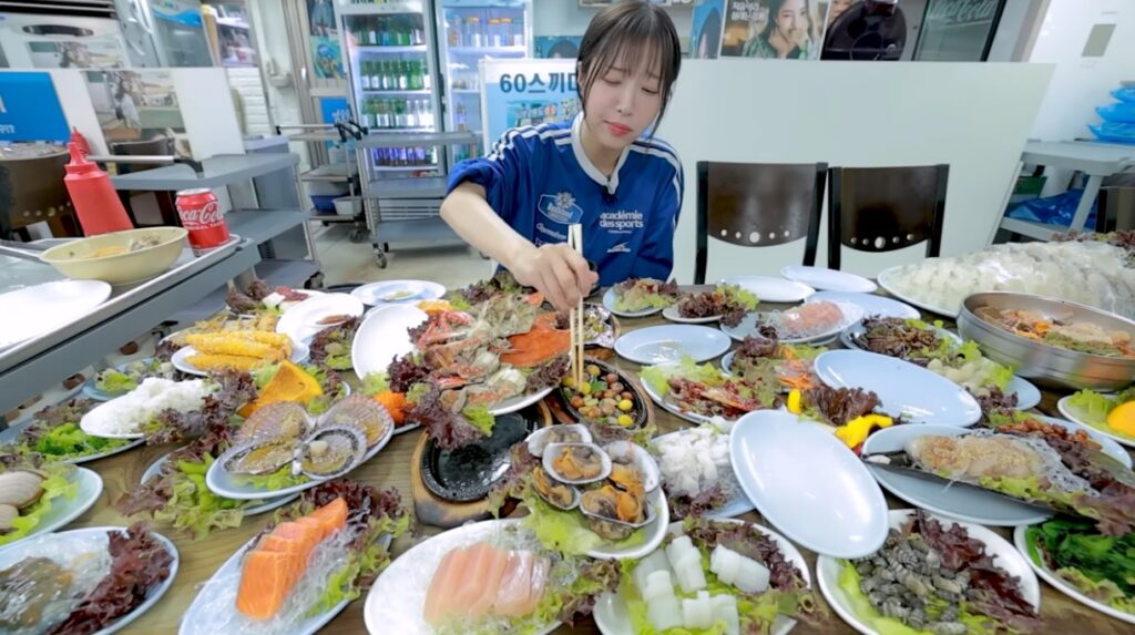 A youtuber comilona da Coreia do Sul surpreende o mundo com sua magreza Captura de tela 2025 06 17 104116 | Bizarro | bizarro, comida, coréia