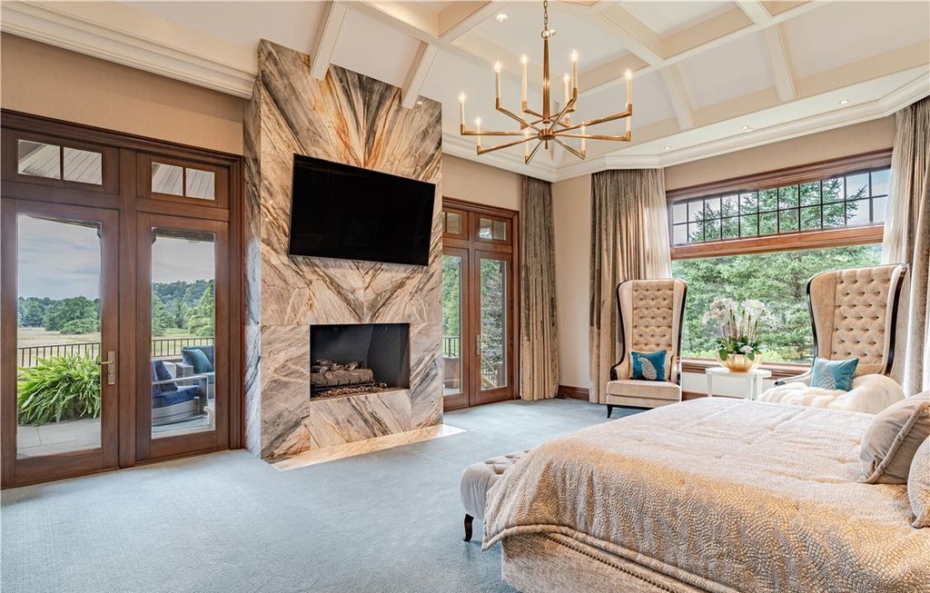 Uma mansão em Ohio Masterpiece Estate in Ohio with Unique Amenities and Impeccable Craftsmanship Listed for 19995000 16 | Arquitetura | arquitetura, casa, imóvel, mansão