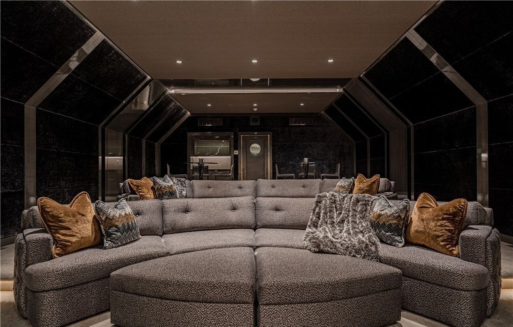 Uma mansão em Ohio Masterpiece Estate in Ohio with Unique Amenities and Impeccable Craftsmanship Listed for 19995000 24 | Arquitetura | arquitetura, casa, imóvel, mansão