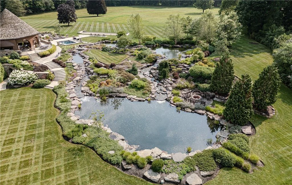 Uma mansão em Ohio Masterpiece Estate in Ohio with Unique Amenities and Impeccable Craftsmanship Listed for 19995000 36 | Arquitetura | arquitetura, casa, imóvel, mansão